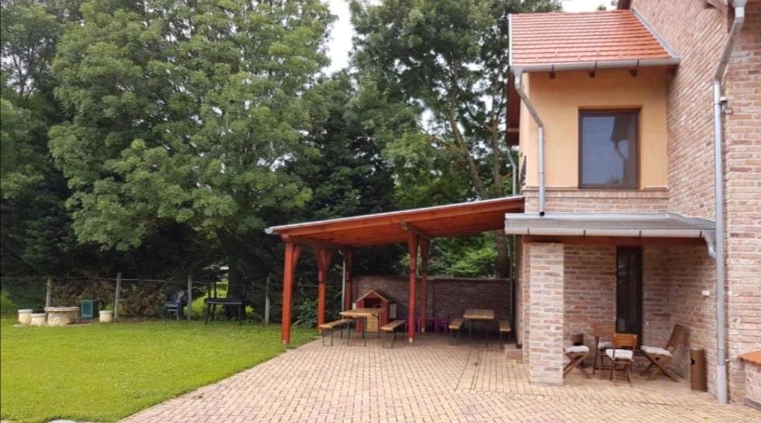 Niki Apartman Gyula Zewnętrze zdjęcie